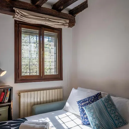 Ca' Contarini Apartment